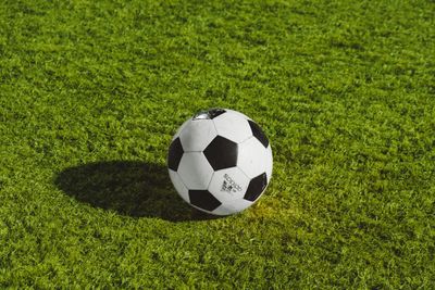 Die magische Welt der Bola-Ketten: Ein zeitloser Begleiter für werdende Mütter
