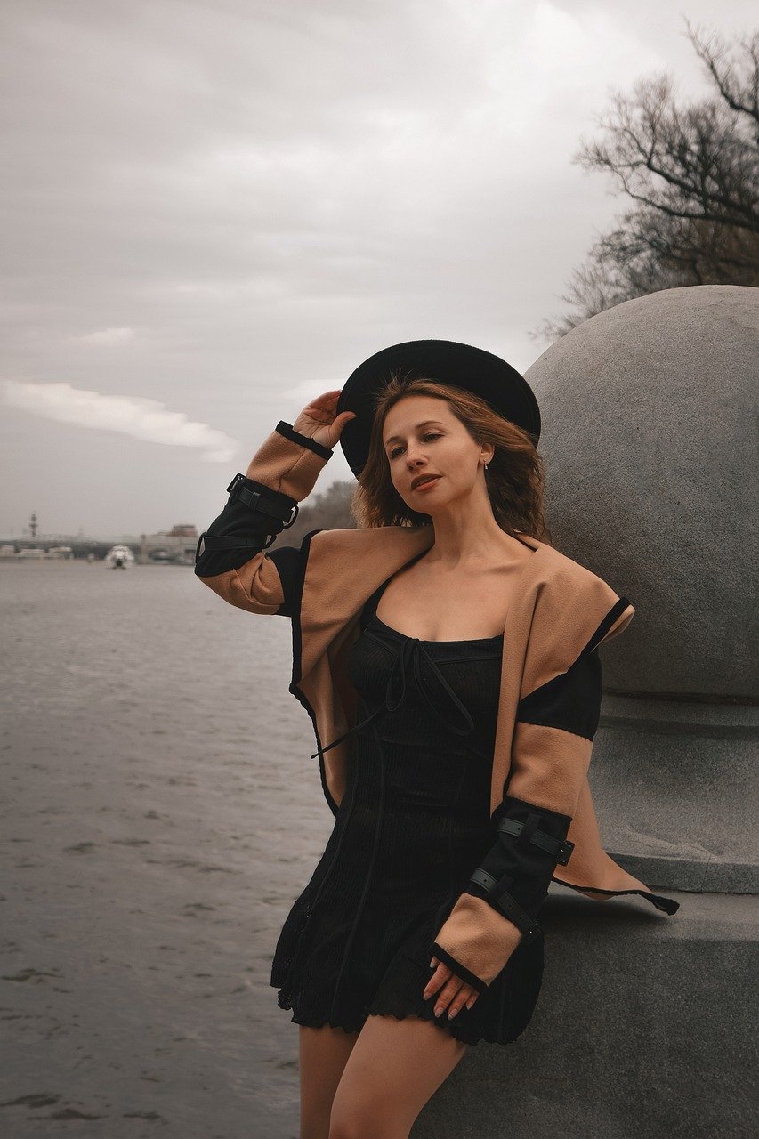 entdecken sie die neuesten modetrends f&uuml;r den herbst 2024 und stylen sie ihren look mit den angesagtesten farben, stoffen und accessoires der saison.