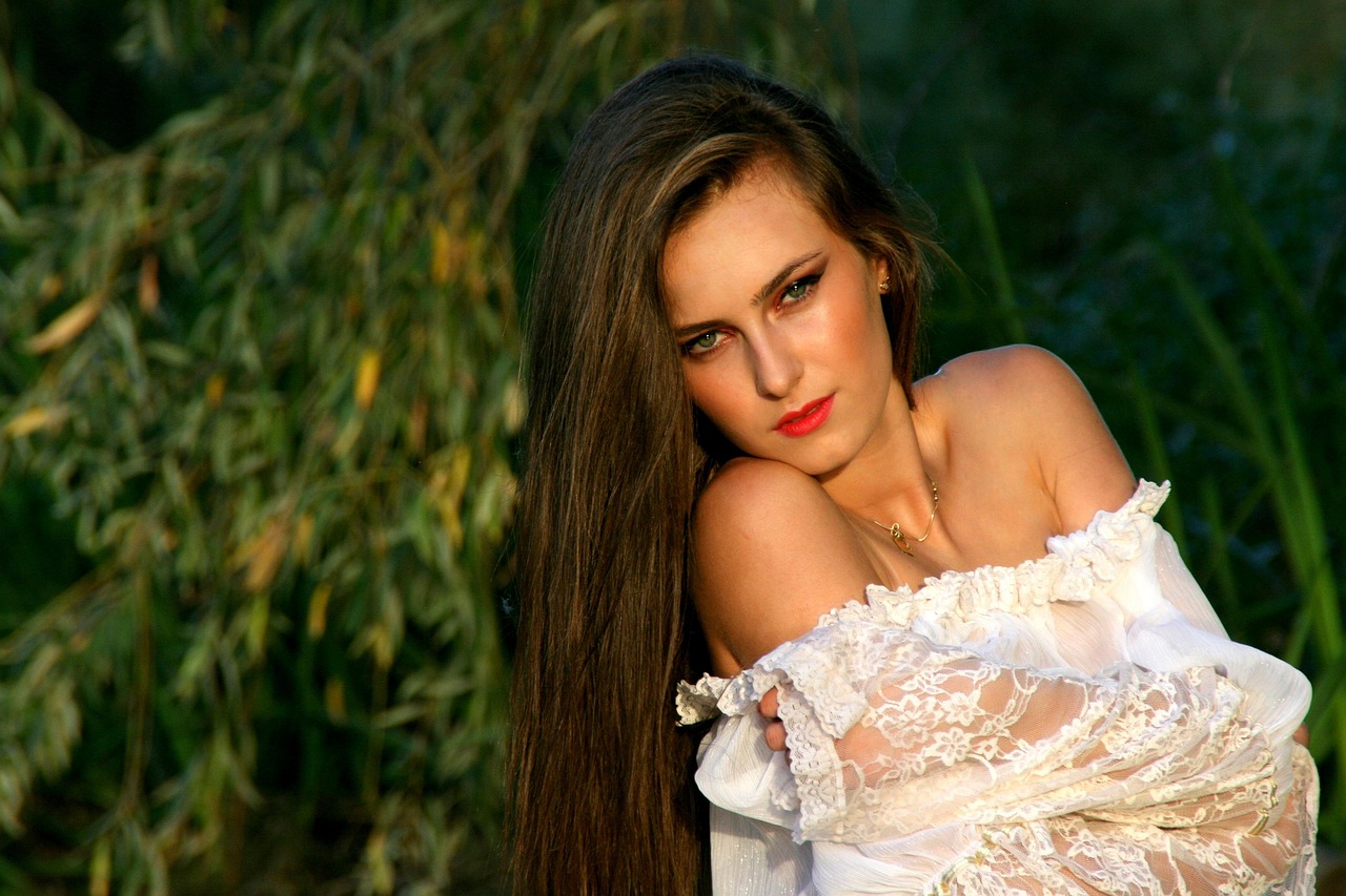 entdecken sie hilfreiche make-up-tipps für einen perfekten look. von einfachen tricks bis zu professionellen techniken – alles, was sie für ihr styling wissen müssen.